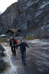 Все обледенело