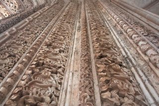 резная колонна, Баталья, Португалия